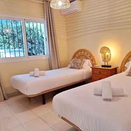 Superb Private Pool Golf Seaview